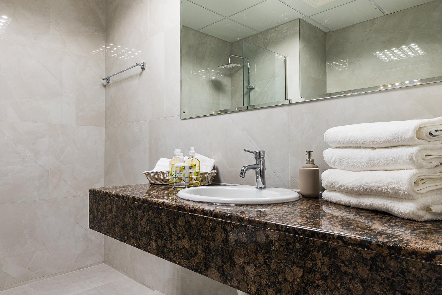 Jbr Full Sea View 1 Br Dubai